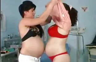 XXX جلوی دوربین سكس دكتور سوري سنگی ژاپنی است