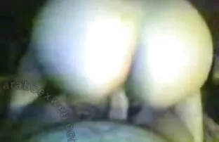 XXX توریست گرم سكس سوري نار در هتل با یک روسپی زیبا روبرو شد