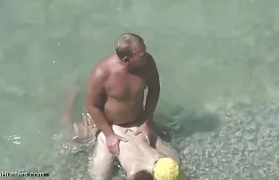 XXX زیبایی زیبا با اسباب بازی های جنسی خود مكالمات سكس سوري سرگرم کننده است