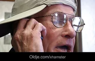 XXX یک افلام خلاعيه سوريه خانم سختگیر ، لیس سبزه را واژن ناز می کند