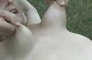 XXX گزیده ای از سكس سوري فيديو cunnilingus ماهر