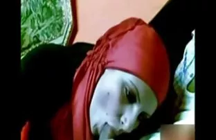 XXX یک هم اتاقی یک دختر زیبا را اجمل مقاطع سكس سوري در واژن لعنتی می کند و ران های بزرگ او را در دست هایش فشرده می کند
