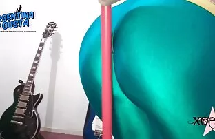 XXX دختر از خواب بیدار شد و در xسكس سوري مقابل خود عضوی را دید