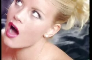 XXX رقص روی میز مقدمه خوبی برای رابطه مسلسل سوري سكس جنسی است