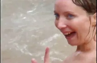 XXX دخترک خواستار جوانان خود شد و شروع سكس سوري روعة به انتخاب خروس خود کرد